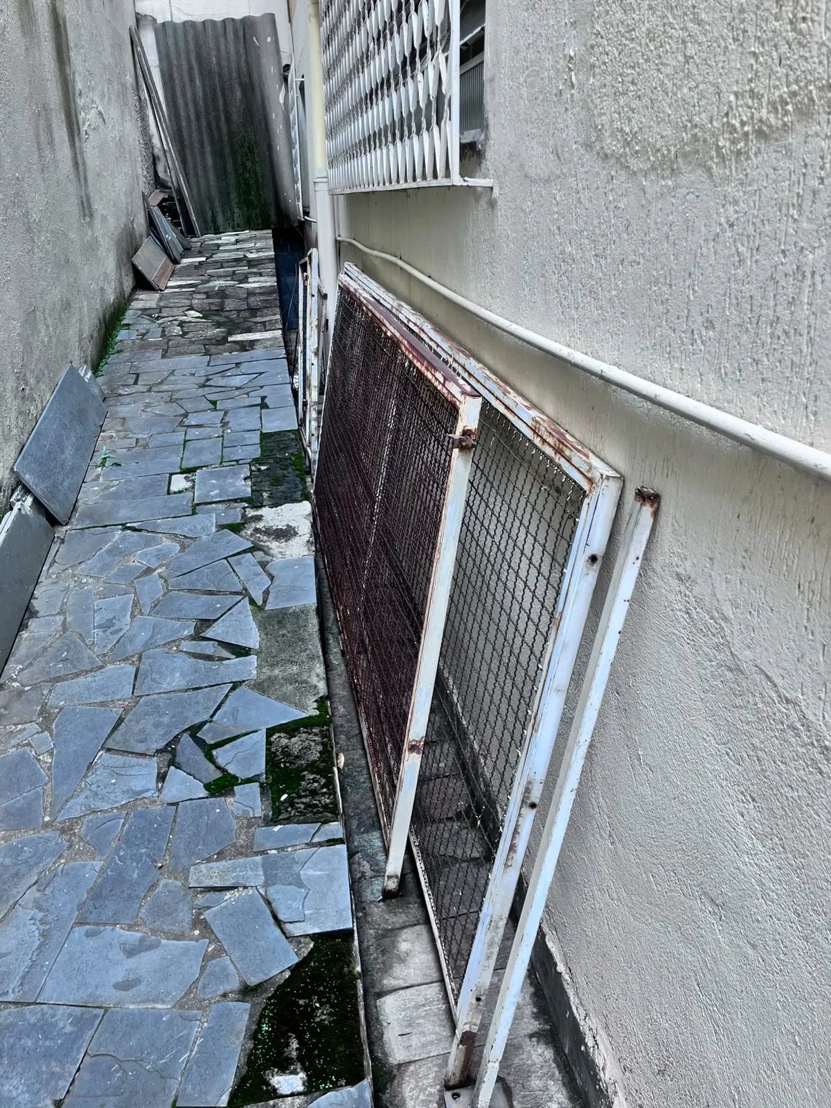 Grade com tela - sucata de ferro